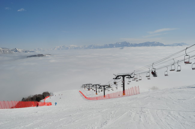 2021-2022　SNOWシーズン　白馬村のスキー場は、国内では最も早い時期での100％天然雪ゲレンデがスタートしました。のサブ画像4_八方尾根パノラマコース(トップシーズンイメージ)