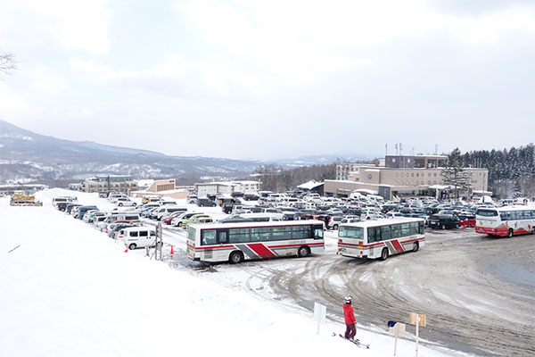「ふるなび」で、北海道倶知安町が最先端のイベント型駐車場の整備を目的としたクラウドファンディングの寄附受付を開始。のサブ画像2_現在の駐車場の様子