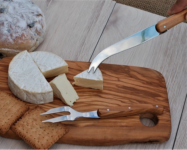 天然オリーブハンドルのチーズナイフとフォークのセット　ギフトにも最適なハイグレード紙製ＧＩＦＴ箱いりのサブ画像6