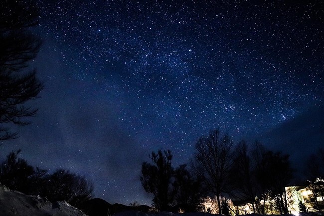 裏磐梯の夜空をスノーシューで探検する 星空観察会付「スターライトスノーシューツアー」販売開始のサブ画像1