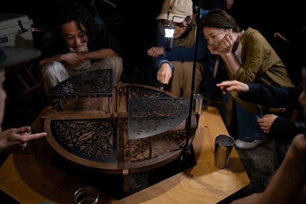 関西発アウトドア&ハウスギアブランド「xBx」が第一弾の新作を発表  10の特徴を持つ今までに無い全く新しい耐熱型ウッドテーブル『Xross Wood Table～クロス・ウッド・テーブル～』のサブ画像11