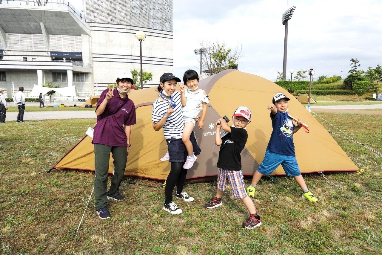 【国際自然環境アウトドア専門学校】新潟県スポーツ公園で初めての試み「都市公園でテント宿泊するキャンプ」を、キャンプ未経験のファミリー向けに開催のサブ画像1