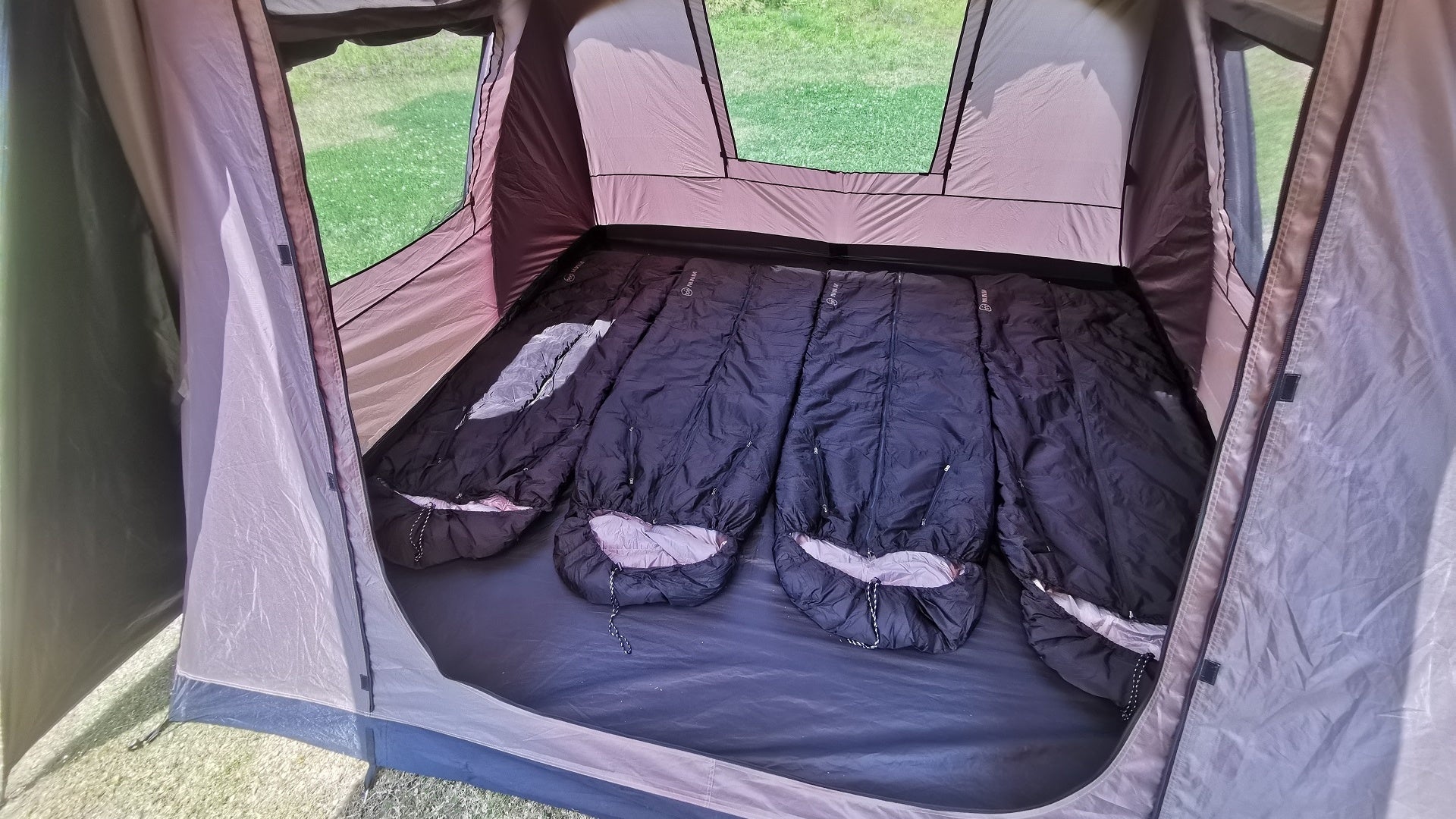 キャンプ用品ブランドM.W.Mから、新型エアーテントシェルター【READY Tent 2】が登場！のサブ画像6