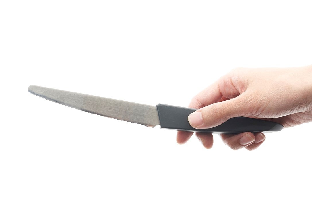 一緒に食べる喜びも美味しさもシェア。刃先が浮いて自立する「table knife」、暮らしの新しいスタンダードを提案する h tag より9月14日発売のサブ画像5