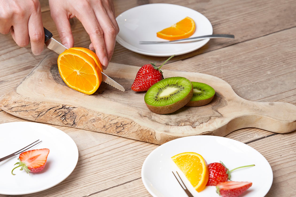 一緒に食べる喜びも美味しさもシェア。刃先が浮いて自立する「table knife」、暮らしの新しいスタンダードを提案する h tag より9月14日発売のサブ画像7