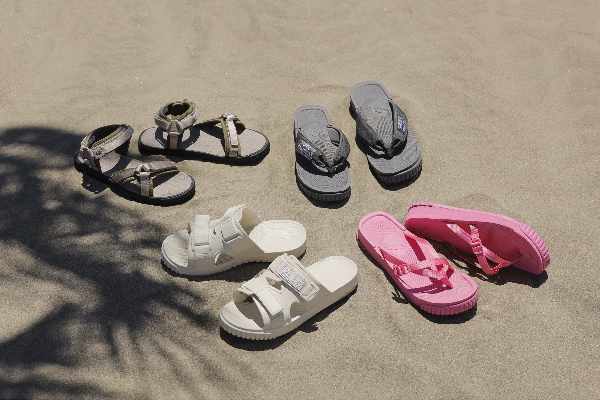 フットウェアブランド「SHAKA」が海辺シーンに最適な盛夏向けのシューズを発売。ビーチで足元を彩るバリエーション豊かなオススメモデル。のサブ画像1