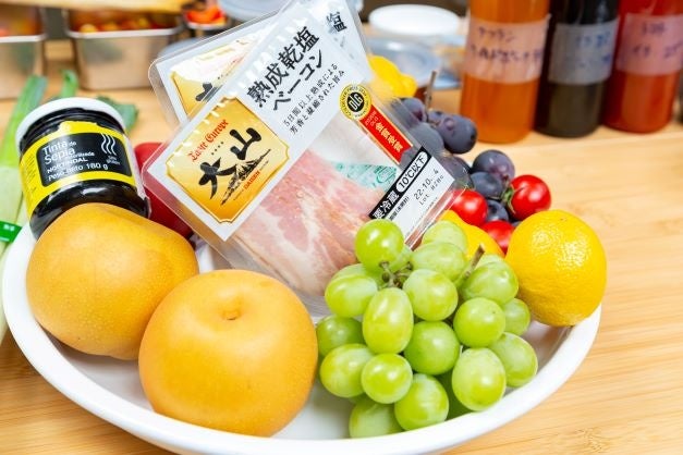美食の国スペイン✖鳥取県食材でつくる新キャンプ飯。アウトドアのおもてなしはパエリアで！のサブ画像3_鳥取県食材（肉類・魚介・野菜・秋のフルーツ）