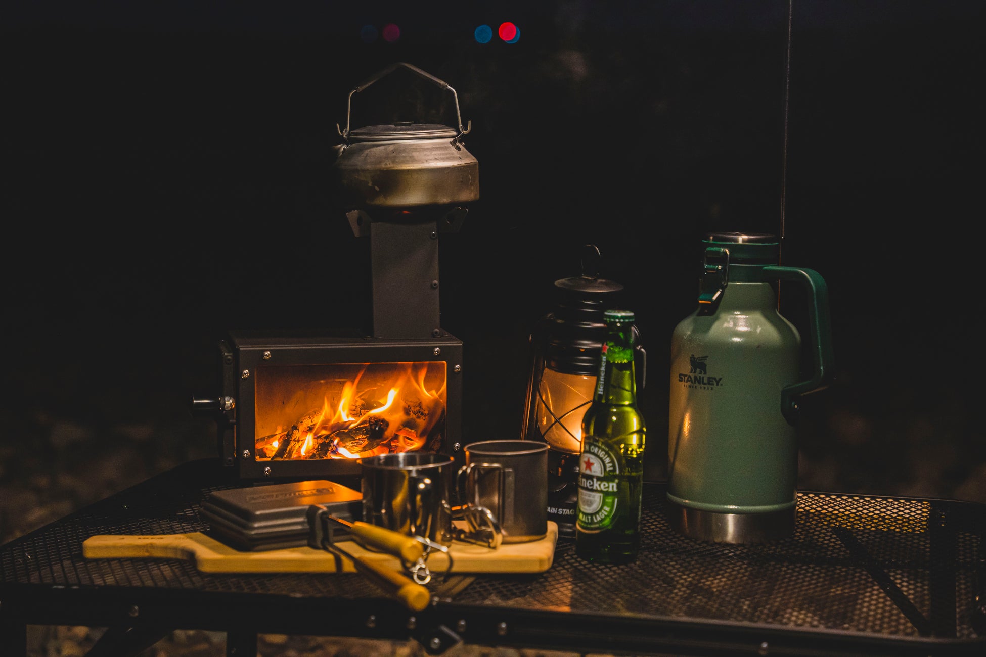テーブルに置いて、揺れる炎を見ながらキャンプ飯を楽しめるコンパクト薪ストーブ「Dear Stove」をMakuakeで先行販売を開始しました。のサブ画像1