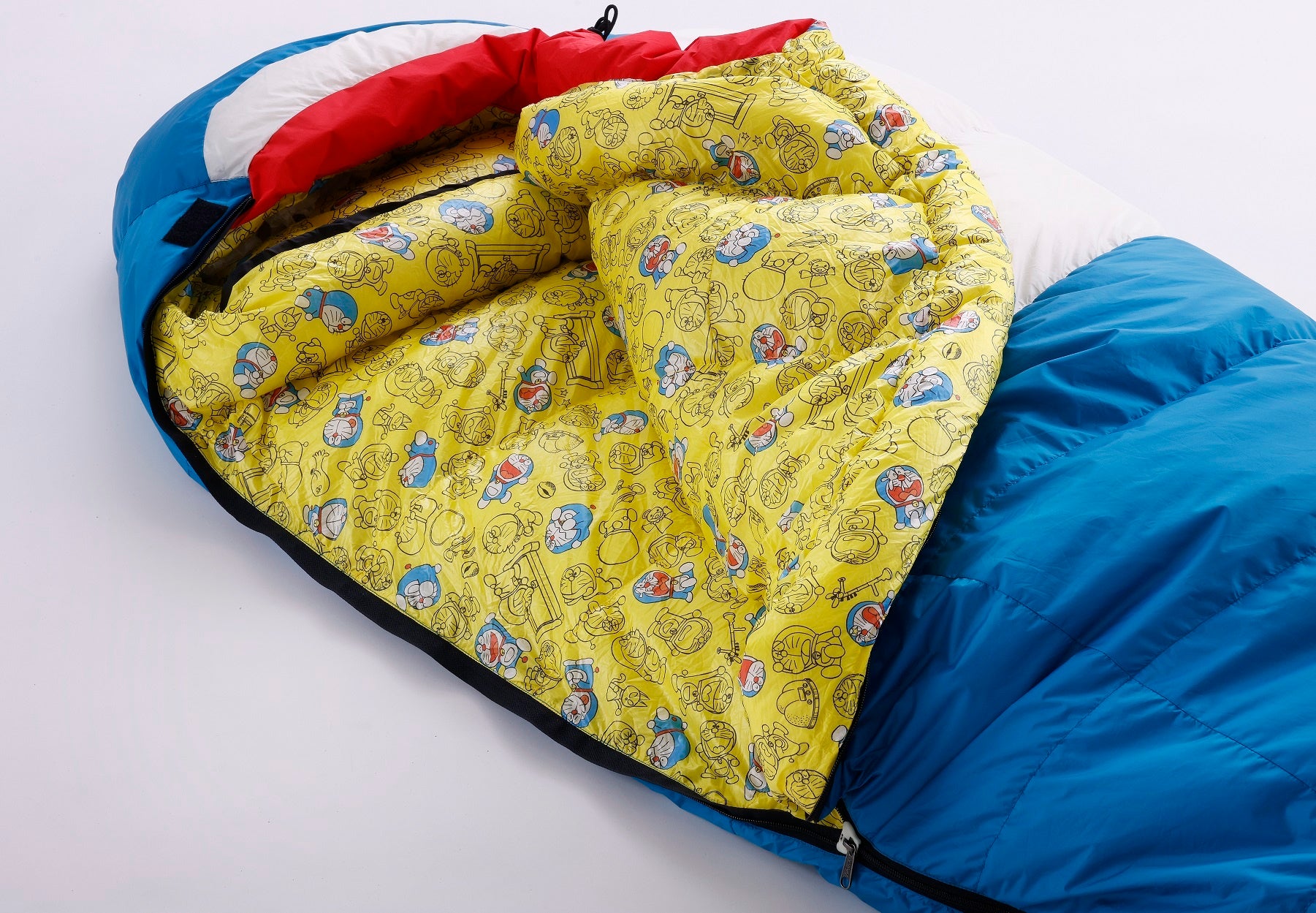 冬のキャンプが盛り上がること間違いなし！『ドラえもん』デザインの寝袋とネックウェアが完成！ のサブ画像6