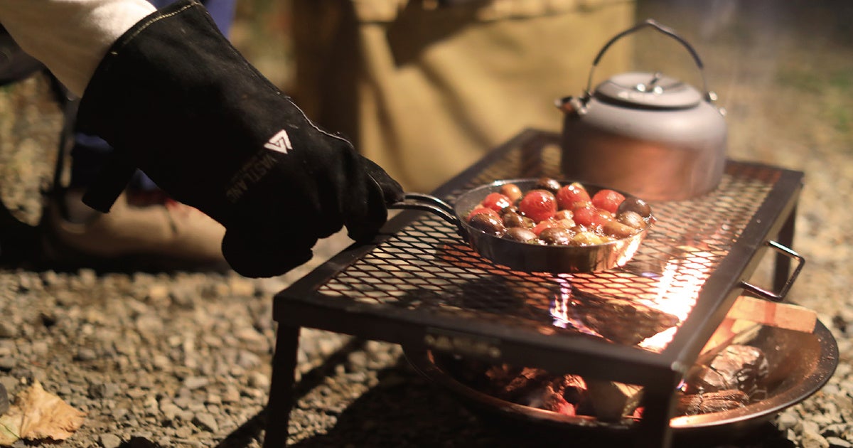 キャンプ・アウトドア用品ブランド「VASTLAND」、多用途で使える600℃耐熱塗装仕上げのローテーブル「焚き火メッシュテーブル」を2023/1/7（土）に発売のサブ画像1