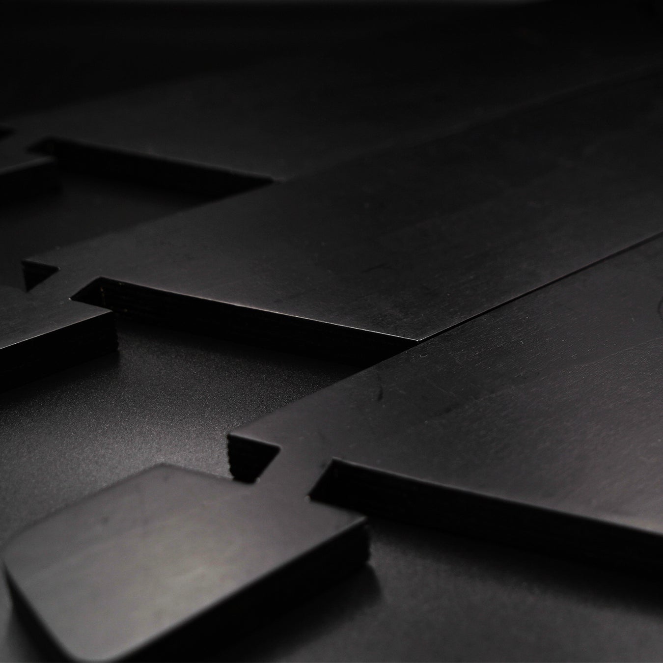 ウッドを黒く染め上げたオールブラックのヘキサテーブルが200個限定生産にて予約販売を開始！のサブ画像6