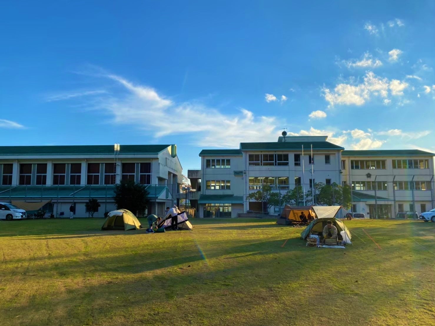 青空で朝ヨガ！和歌山県の学校キャンプ場SHINODABASEにて3/26開催～春の風を感じながらウキウキ健康ヨガ！～のサブ画像1