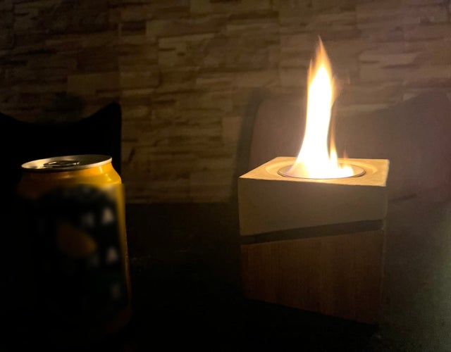 いつもの部屋で焚き火を楽しむ。煙も匂いもない屋内用コンパクト焚き火台『ファイヤーセラピー』が3月26日（日）Makuakeにて先行販売開始のサブ画像11_ビールとともに過ごす贅沢な夜