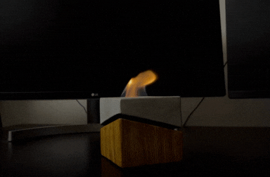 いつもの部屋で焚き火を楽しむ。煙も匂いもない屋内用コンパクト焚き火台『ファイヤーセラピー』が3月26日（日）Makuakeにて先行販売開始のサブ画像2_炎の癒やしをいつでもどこでも楽しめる