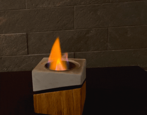 いつもの部屋で焚き火を楽しむ。煙も匂いもない屋内用コンパクト焚き火台『ファイヤーセラピー』が3月26日（日）Makuakeにて先行販売開始のサブ画像8_炎を眺めて過ごす時間はとても贅沢ですね