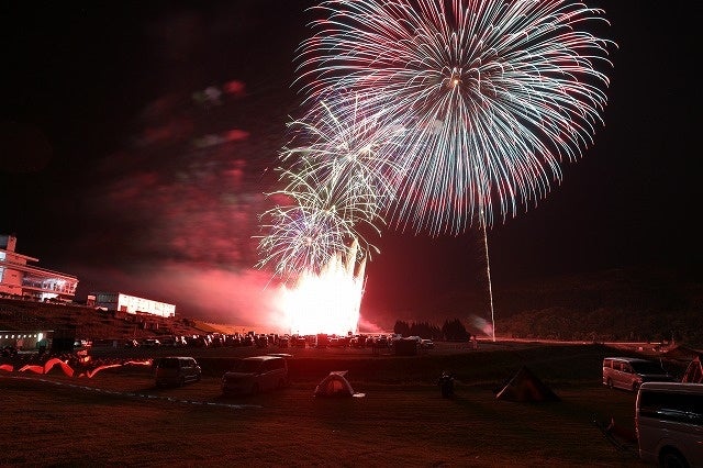 オートポリスで１万発の打ち上げ花火！「天空 ｄｅ ＨＡＮＡＢＩ」ＣＲＯＳＳ ＤＲＯＮＥ ＦＡＮＴＡＳＩＡを５月３日（水・祝）に開催！のサブ画像11_キャンプエリアE