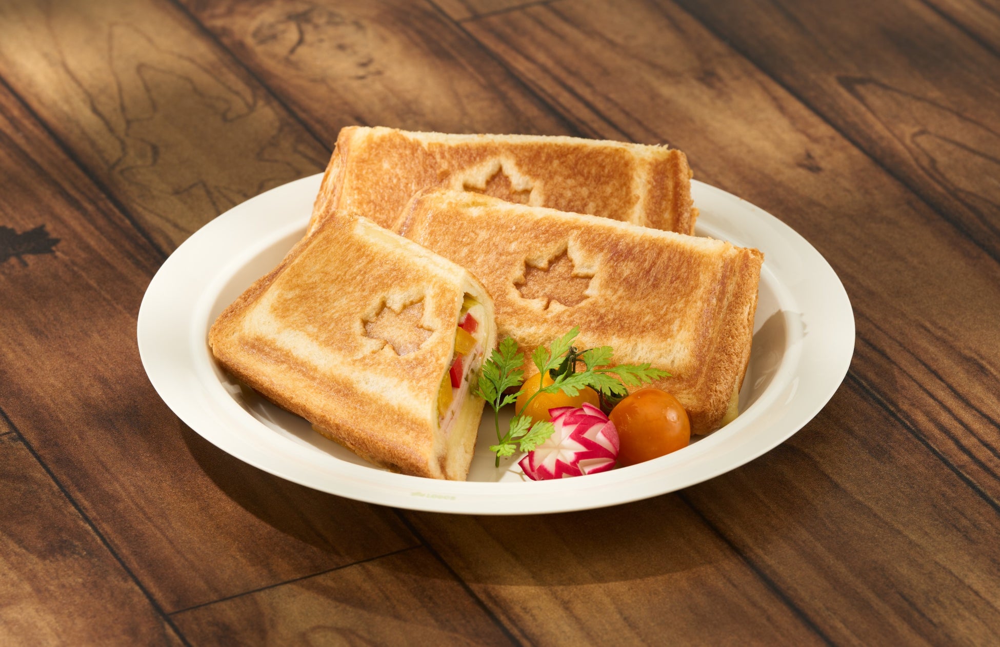 メイプルリーフの焼印入り！食パン1枚で楽しめる「LOGOS ホットサンドパン（ハーフ）」新発売！のサブ画像4