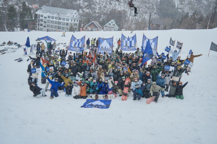 春雪が降りしきる中、合計153名が参加　あらゆるスノーボーダーがカルチャーを堪能できるグラスルーツスノーボードイベント　Burton Mystery Series 3月18日（土）白馬五竜にて開催のメイン画像