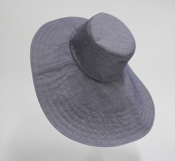 木陰を作るようなつばの大きさを持つUVカット帽子発売開始のサブ画像3_エポカル　UVカットロングブリムハット（リバーシブル）
