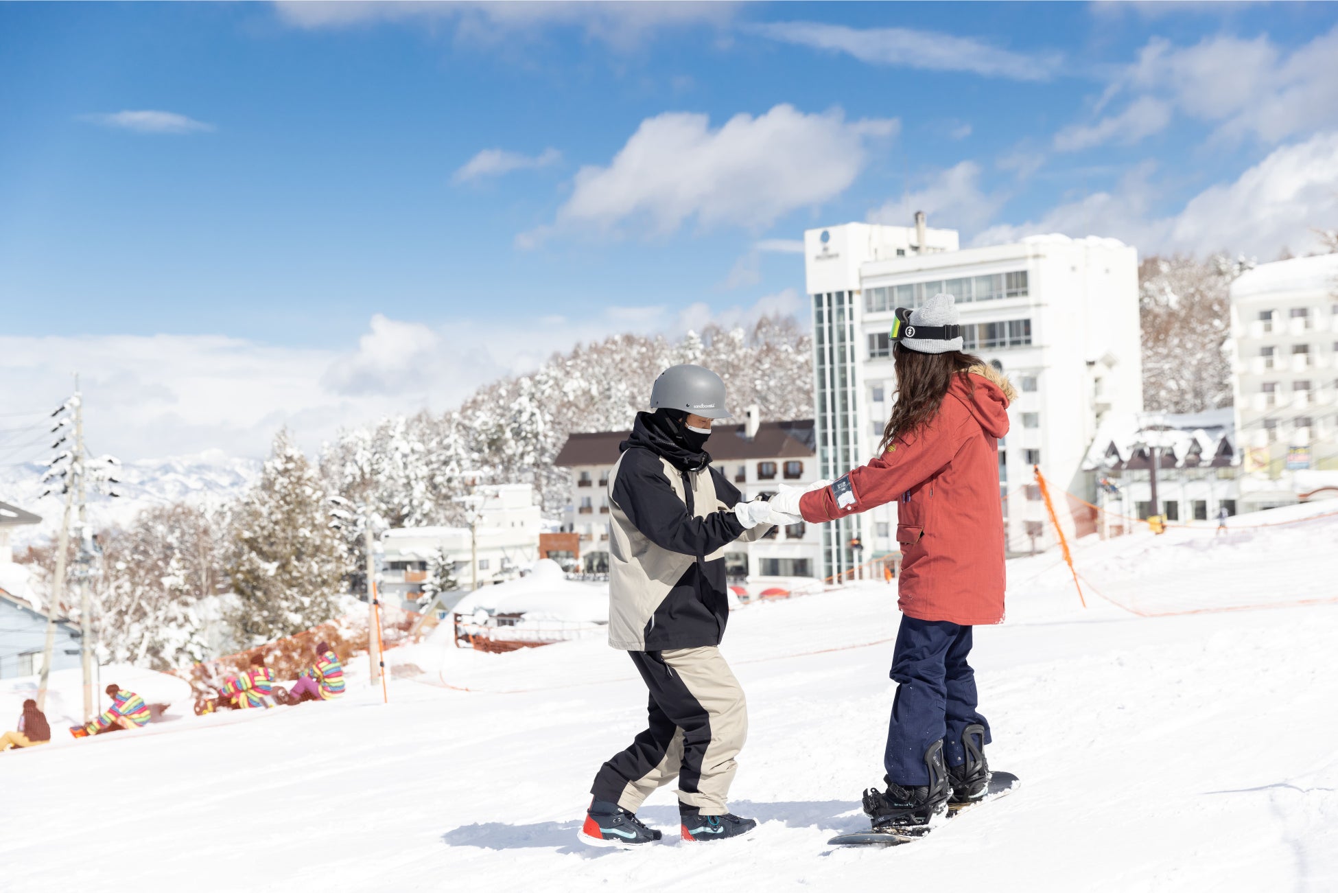 「日本一スノボデビューしやすいスキー場」宣言！長野県竜王スキーパークから約7,000人がスノボデビュー！のサブ画像4_基本の横滑りからレッスン　