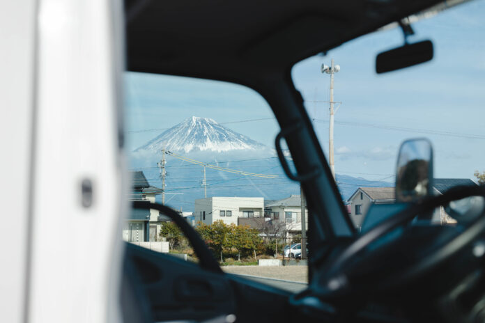キャンピングカーでの旅に最適なシーズン到来　富士山が見える「トライアルパーク蒲原　RVパーク」など、お出掛けシーズンに利用したいRVパークが続々オープン！のメイン画像