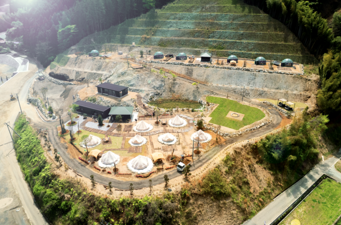 九州北部豪雨からの復興。福岡県朝倉市にグランピング施設『杷木松末アウトドアヴィレッジ』をオープンしました。のメイン画像