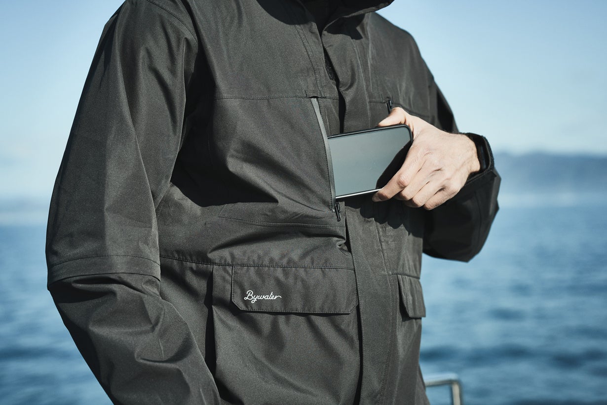 「半袖」「半ズボン」にもなる”釣り人のため”の「レインウェア」を応援購入サービス「Makuake」にて先行予約販売開始のサブ画像16_ポケットの内側がメッシュとなっており、ベンチレーションとしても機能します。