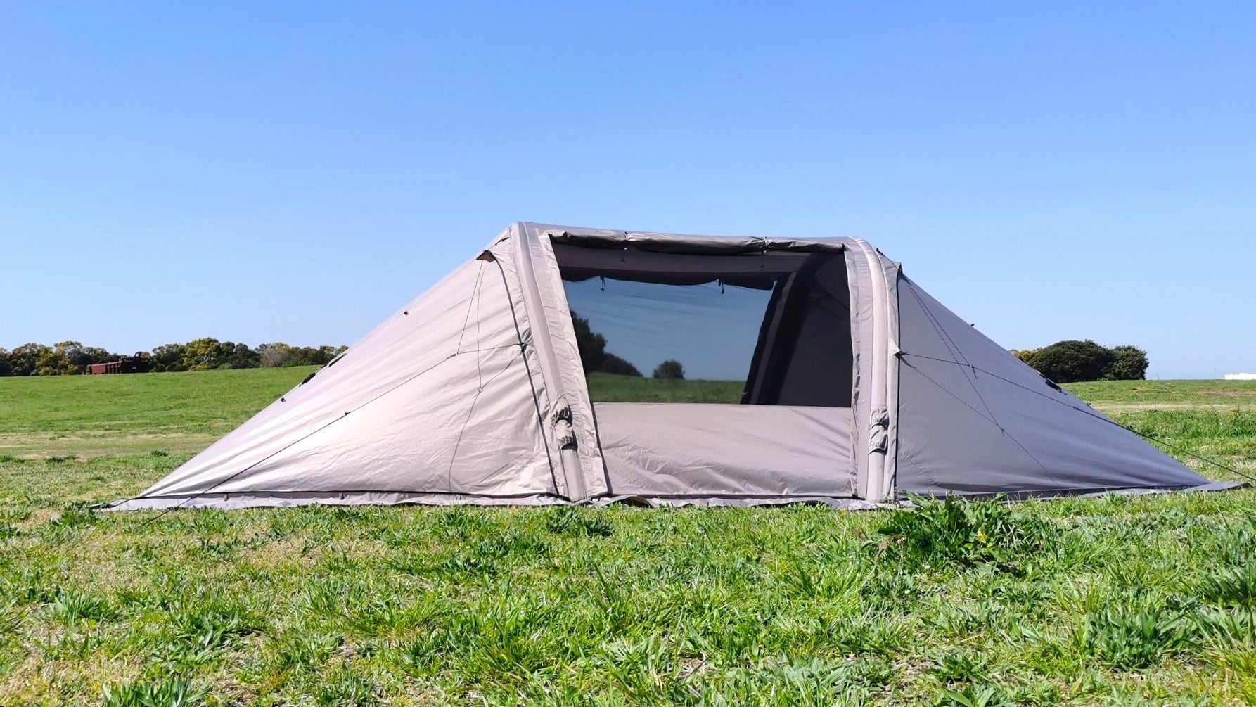 キャンプ用品ブランドM.W.Mから、新型２ルームエアーテント【READY Tent -Airvan-】が登場！のサブ画像7