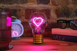 イギリス ロンドン発の雑貨ブランドSUCK UKから、【Cordless Lightbulb】に新デザイン「Heart」「Rainbow」「Star」のライトが発売！のサブ画像1