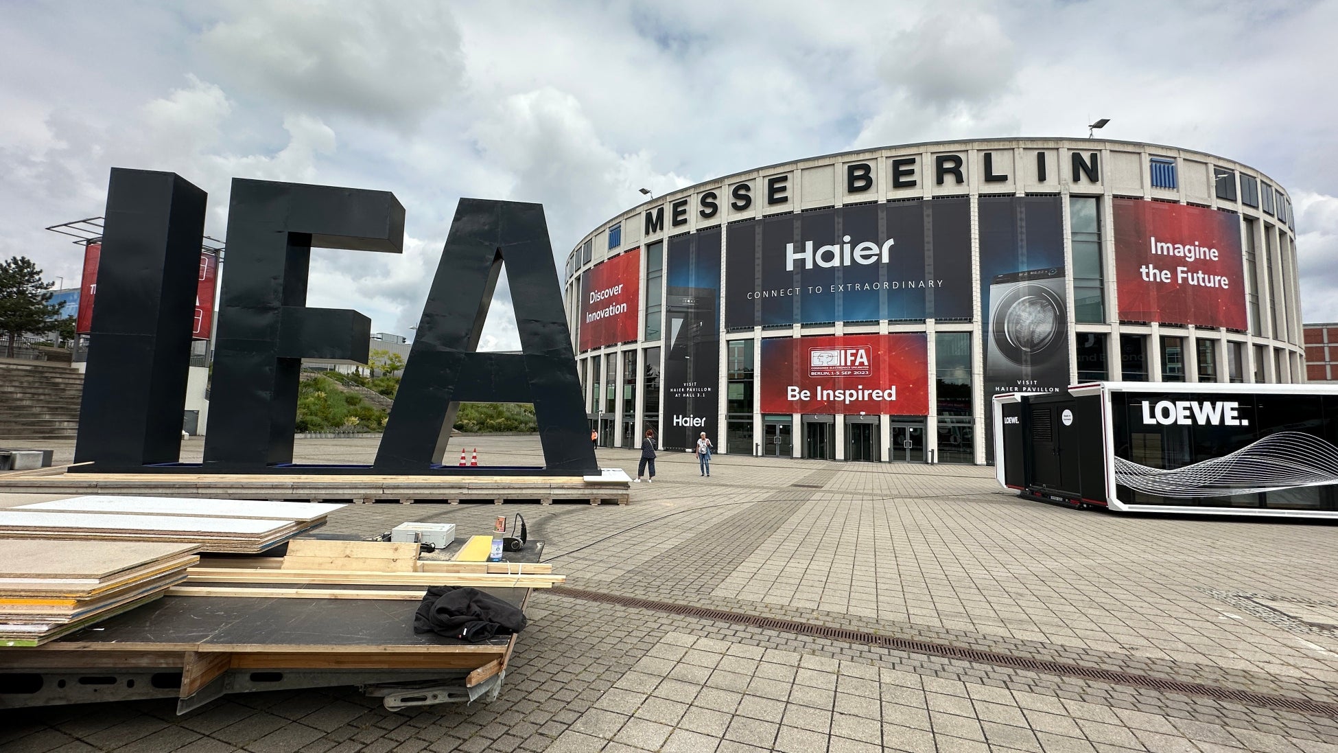 【MEISTER.F】ドイツで開催される世界最大級のエレクトロニクスショー「IFA Berlin 2023」にモビリティ各種を出展、グローバル市場へ参戦。のサブ画像7_開催に向け準備中