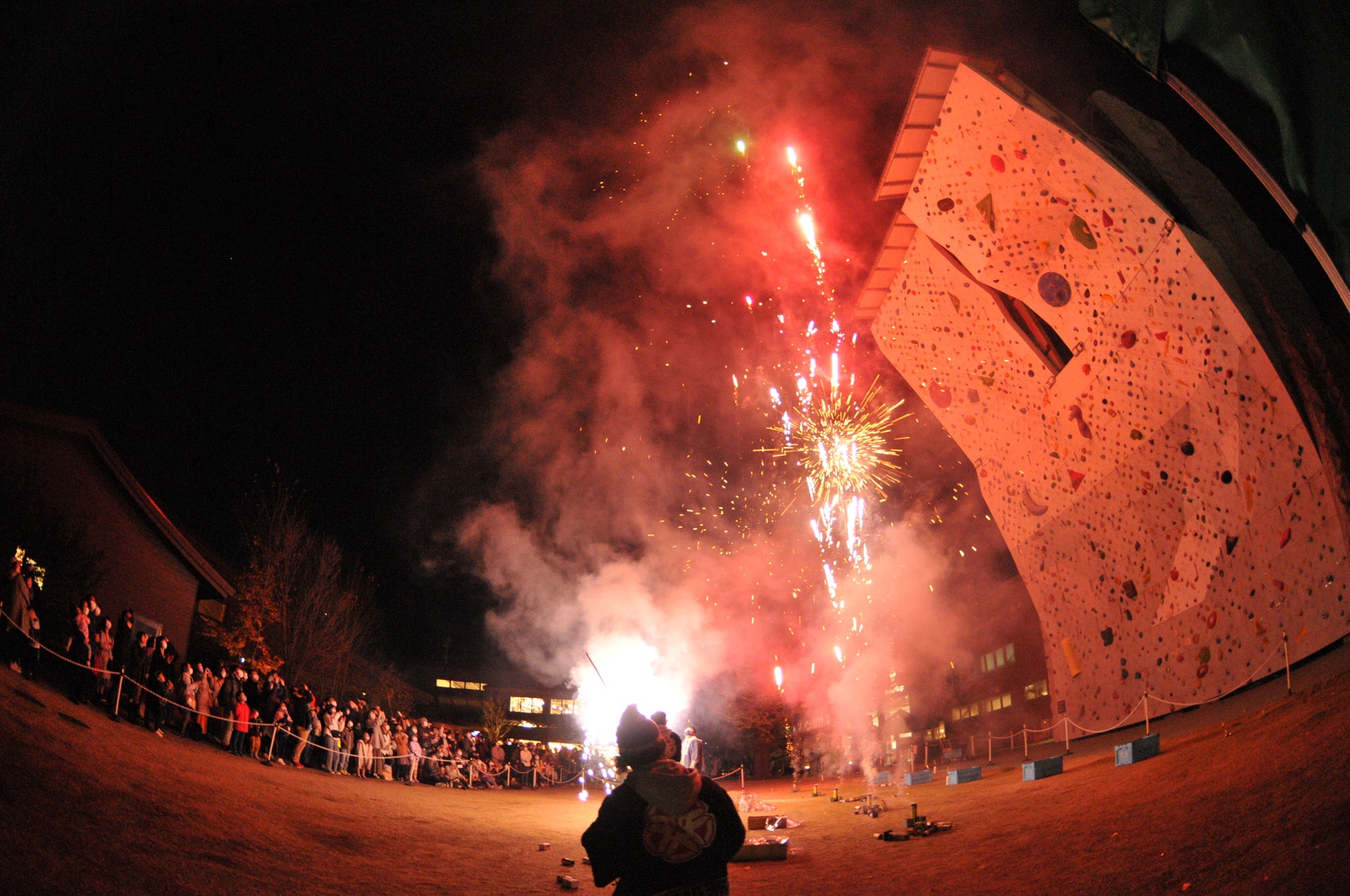 モリパーク アウトドアヴィレッジで秋の花火イベントを開催10月21日（土）にはミニ打上花火も実施！のサブ画像1