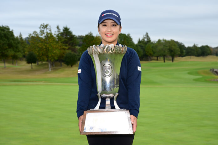 西郷真央 ブリヂストンゴルフのボールでツアー6勝目！のメイン画像