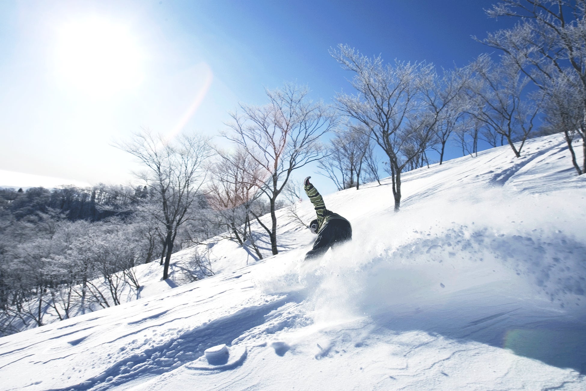 【日本初の人工造雪機】１基導入へ！「人工降雪機」も５基新設「全３５基」で雪造り！今季の冬に向けて地球温暖化対策を整えキャッシュレス化を推進する「グランスノー奥伊吹」は「１２月１６日」(土) オープン！のサブ画像2