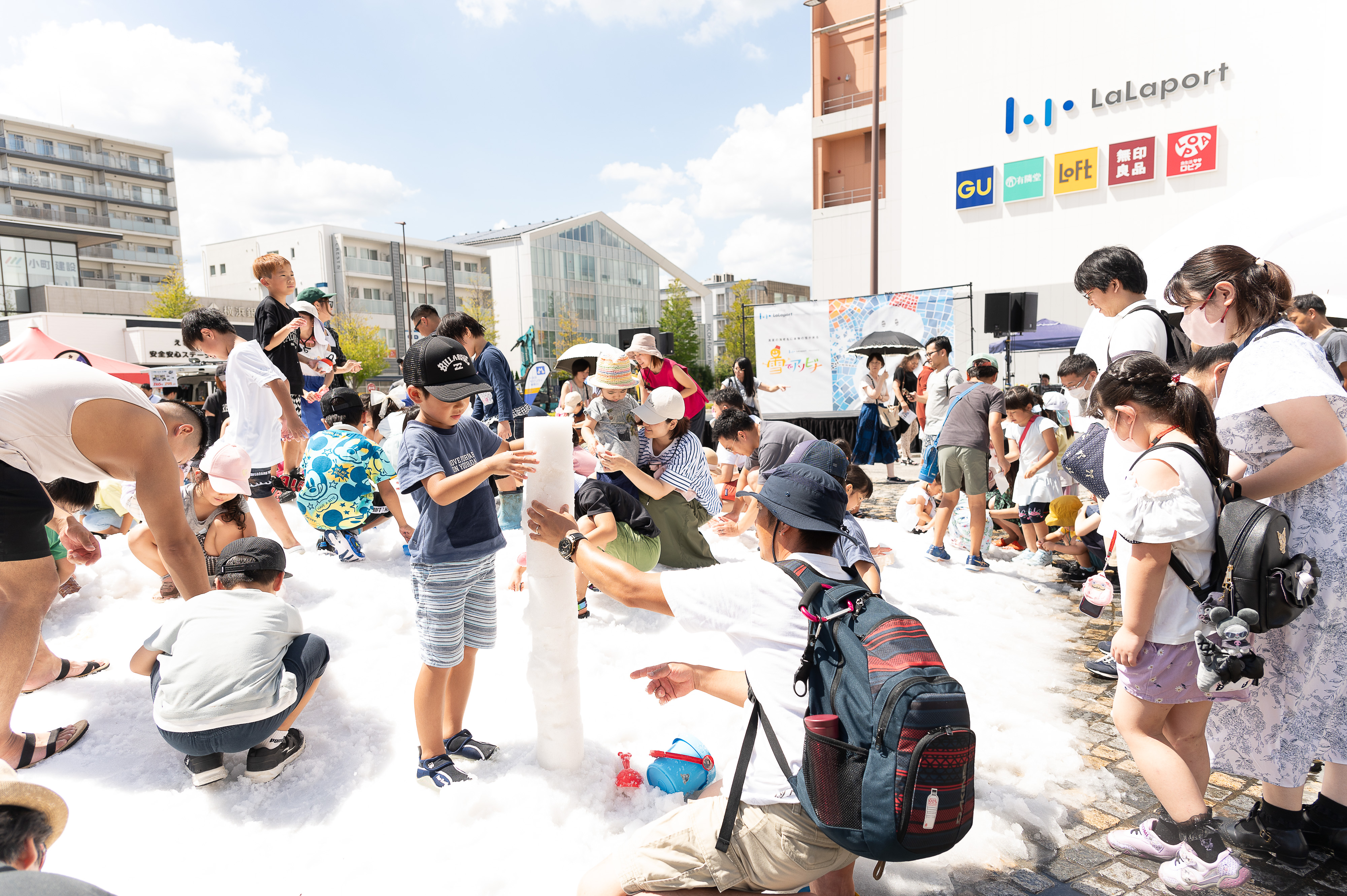 真夏に天然雪で遊ぶ【ららぽーと海⽼名 presents 雪でアソビナ】が7月27⽇に開催のサブ画像5