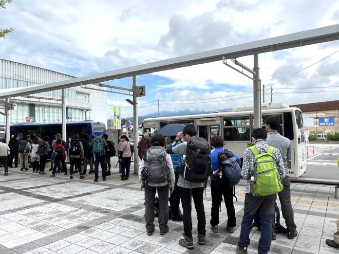 夏山シーズン本番！JR中央線・韮崎駅を拠点に「登山」と「まち歩き」の情報をまとめたハンディガイドマップが完成！のメイン画像