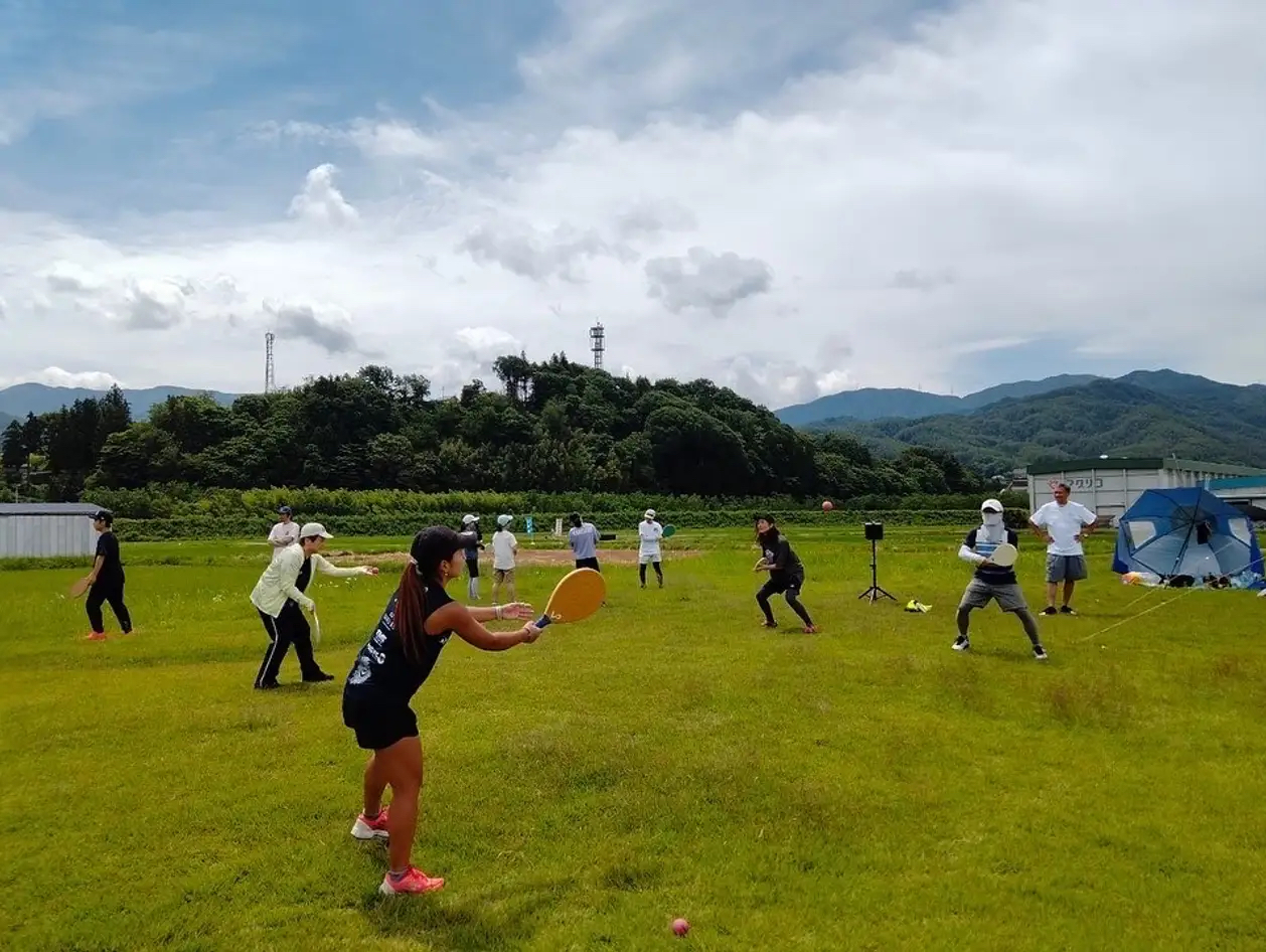 日本フレスコボール協会公認「FRESCOBALL ALPS」（長野県駒ヶ根市）が、6月30日(日)に宮田村総合公園ふれあい広場で定期的に開催しているイベント『遊VIVA』とコラボした無料体験会を実施。のサブ画像2