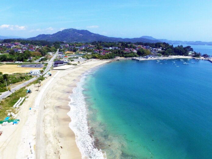 ７月１３日（土）より宮城県気仙沼市内の海水浴場オープン　大島の「小田の浜（こだのはま）海水浴場」は２年連続ブルーフラッグを認証　休暇村気仙沼大島では「ひと足早い夏休み」宿泊プランを平日限定で販売しますのメイン画像