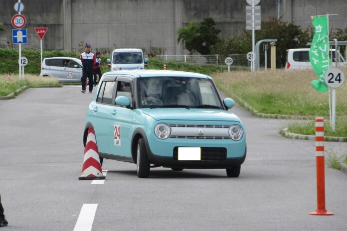 【JAF沖縄】１０月１９日、マイカーを運転して学ぶ実技講習会を開催します（５０歳以上限定）のメイン画像