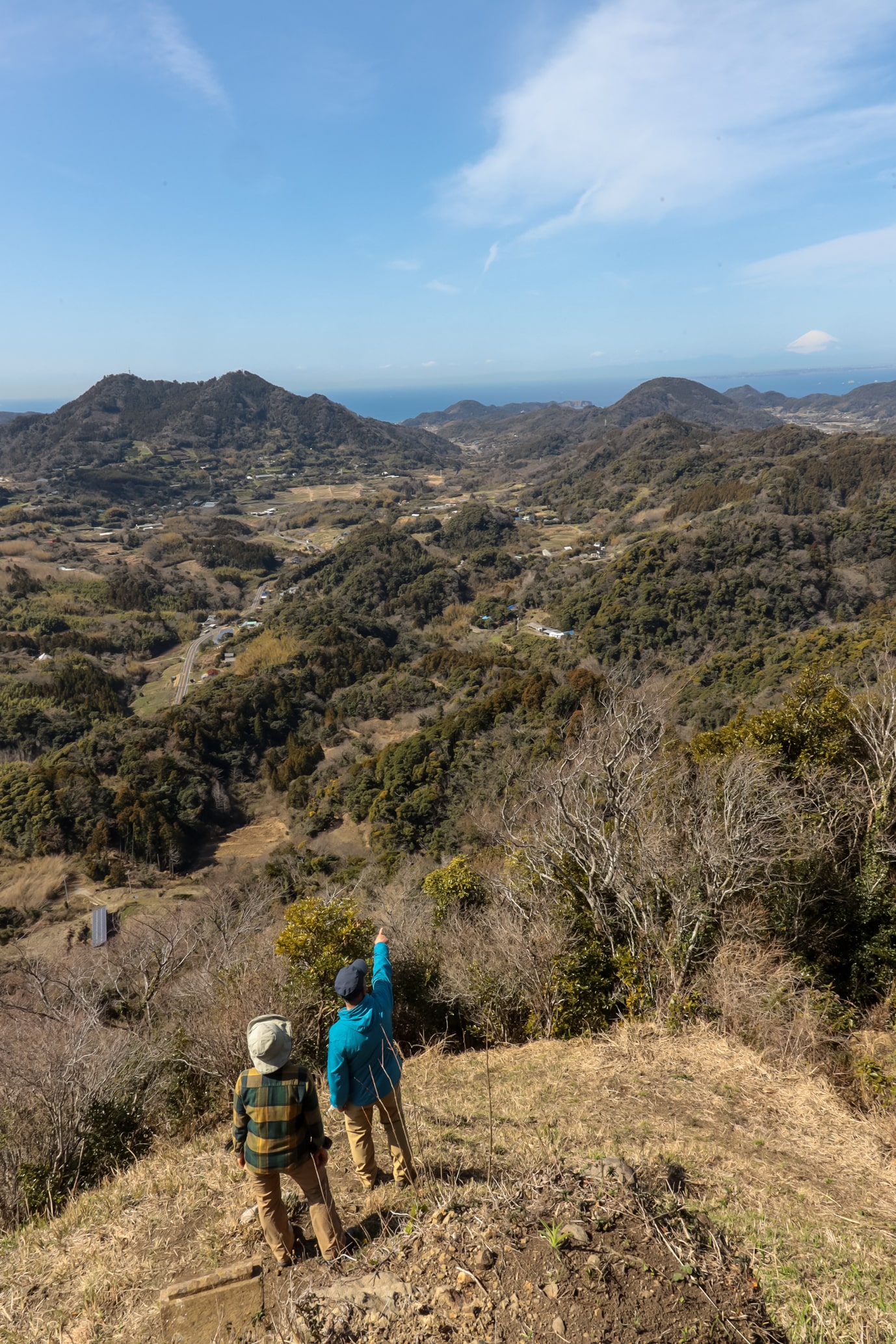 山と溪谷11月号「決定！日本百低山」発売！ 全国のおすすめ低山100座から、関東の推しを1座ご紹介しますのサブ画像2