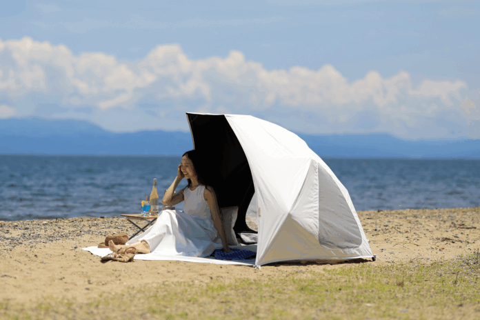 レジャーで映える！”まっしろ”でユニークなドーム型サンシェード「COCOON」新発売のメイン画像