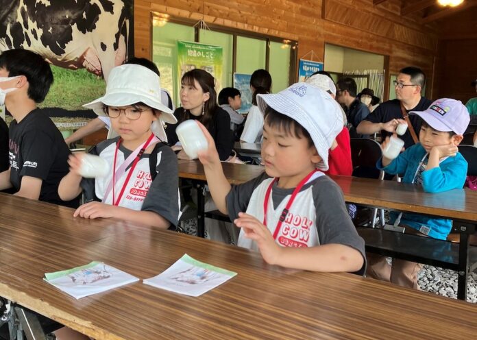 【TENOHA 蓼科×長門牧場】コラボイベント 信州白樺高原の恵みを堪能する「バターづくり体験」開催のメイン画像