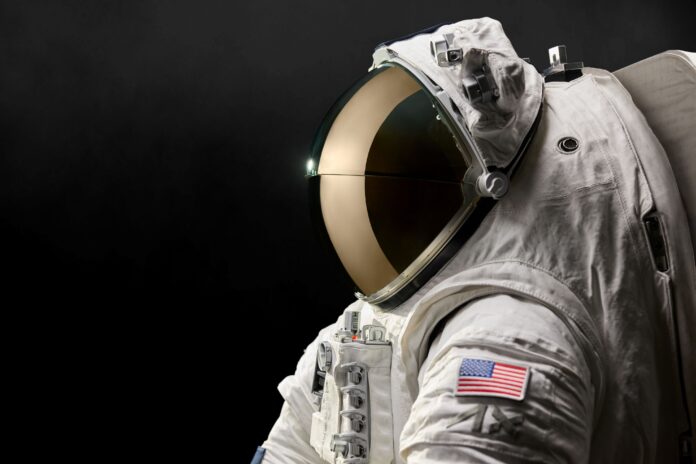 オークリーとアクシオム・スペース、宇宙飛行士のための次世代バイザーシステムを発表のメイン画像