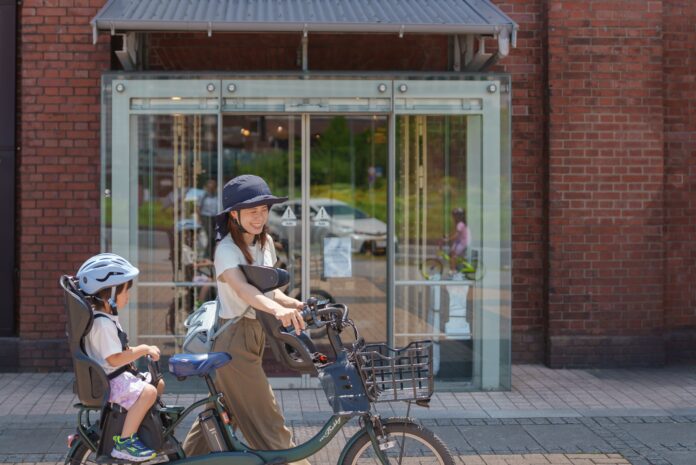 女性のための「おしゃれにかぶれる安全ヘルメット」、MagRideから毎日にそっと寄り添う自転車ヘルメットの新定番が登場！のメイン画像
