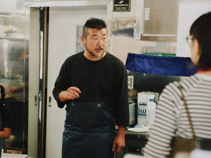 釣りビジョン視聴率ナンバーワン番組『オトコの釣りメシ』担当“魚の伝道師”ウエカツさんによる、釣り人向け特別講座を開催のメイン画像