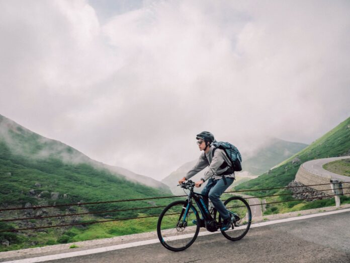 【飛騨高山・岐阜県高山市】標高2,702m！乗鞍岳山頂をE-BIKEで制覇　岐阜⇔長野県境越え絶景ツアー開始のメイン画像
