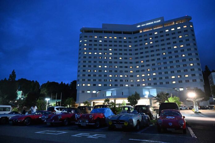 国内最大級のクラシックカーイベント「La Festa Autunno 2025」中継ゴール地点・ANAクラウンプラザホテル成田で “観覧×グルメ” 特別BBQプランを限定販売のメイン画像